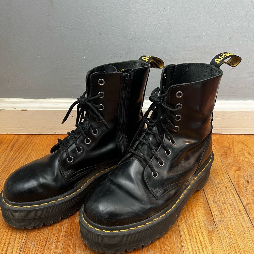 Dr Martens Jadon boots